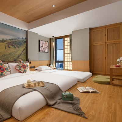 童趣親子榻榻米（一床一鋪+智能客控+手機投屏） 秋果飯店（北京三元橋燕莎店）優惠