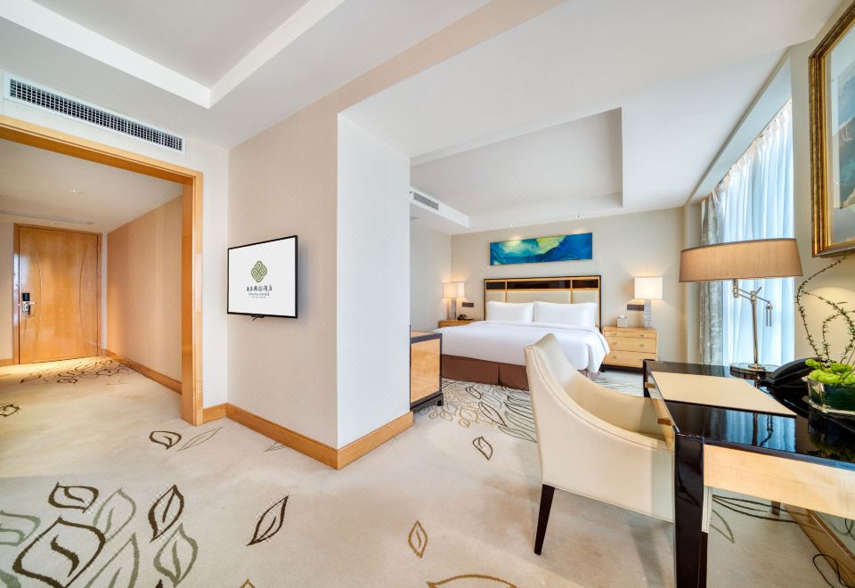 Business King Room