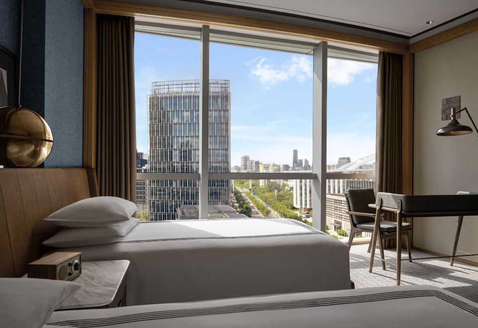 THOMPSON SHANGHAI EXPO2-bed Room With City View