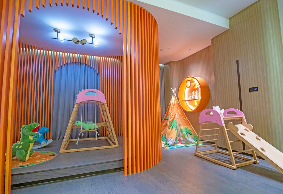 行政亲子双床大套房（带温泉泡池）