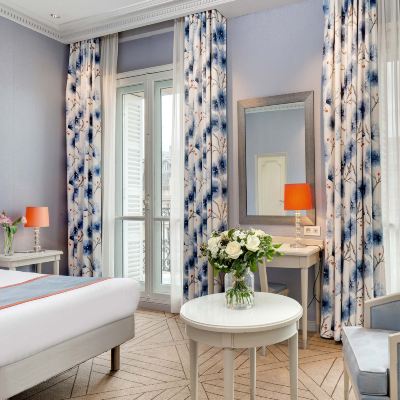 陽台高級房 巴黎凱旋門星型廣場輝煌酒店優惠