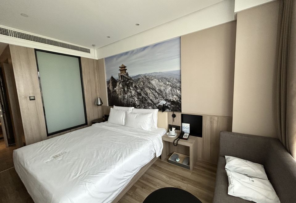 Guestroom (Double Bed)