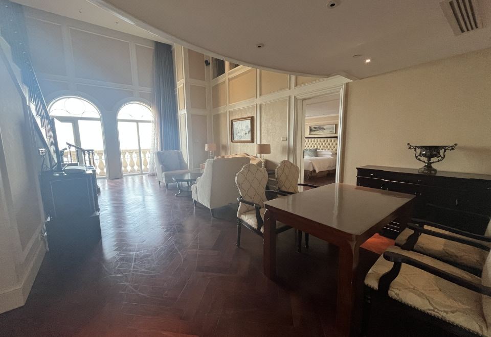 the Castle Hotel, A Luxury Collection HotelPremier Sea-View Three-Bedroom Duplex Apartment Suite 300