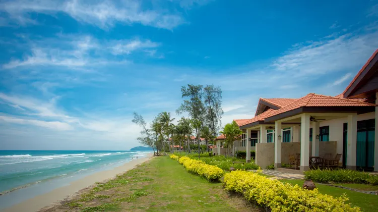 Borneo Beach Villas Exterior