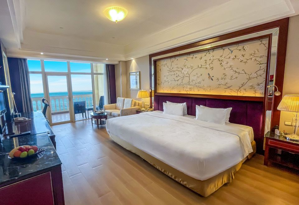 阳台海景大床房（一线海景阳台）