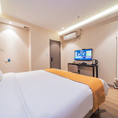 精緻大床房（電視投屏+零壓床墊） 梧桐宿·精選設計師飯店（西安鐘鼓樓大差市地鐵站店）優惠