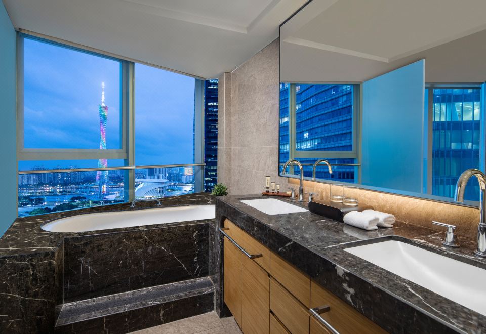 三房行政廣州塔景套房