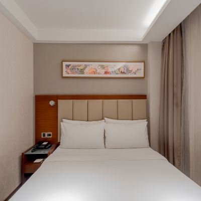 大床房 和頤飯店（上海陸家嘴芳甸路地鐵站店）優惠