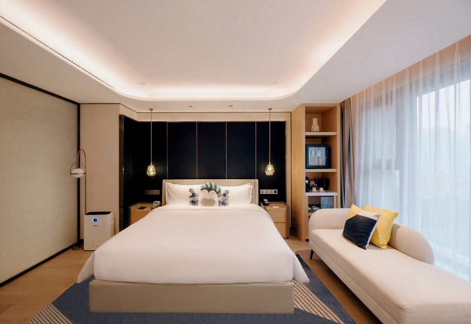 陽光大床房高樓層-云端暢享，盡享風光