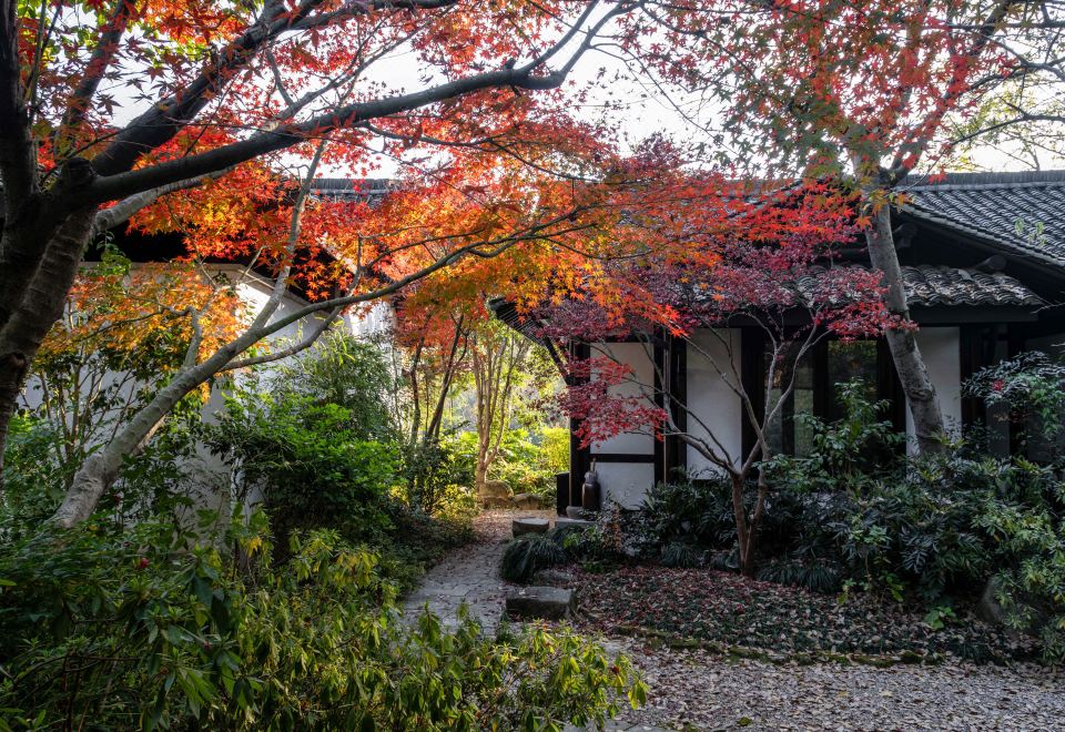 Savoir Resort Hangzhou XixiCourtyard Room - Lake-View