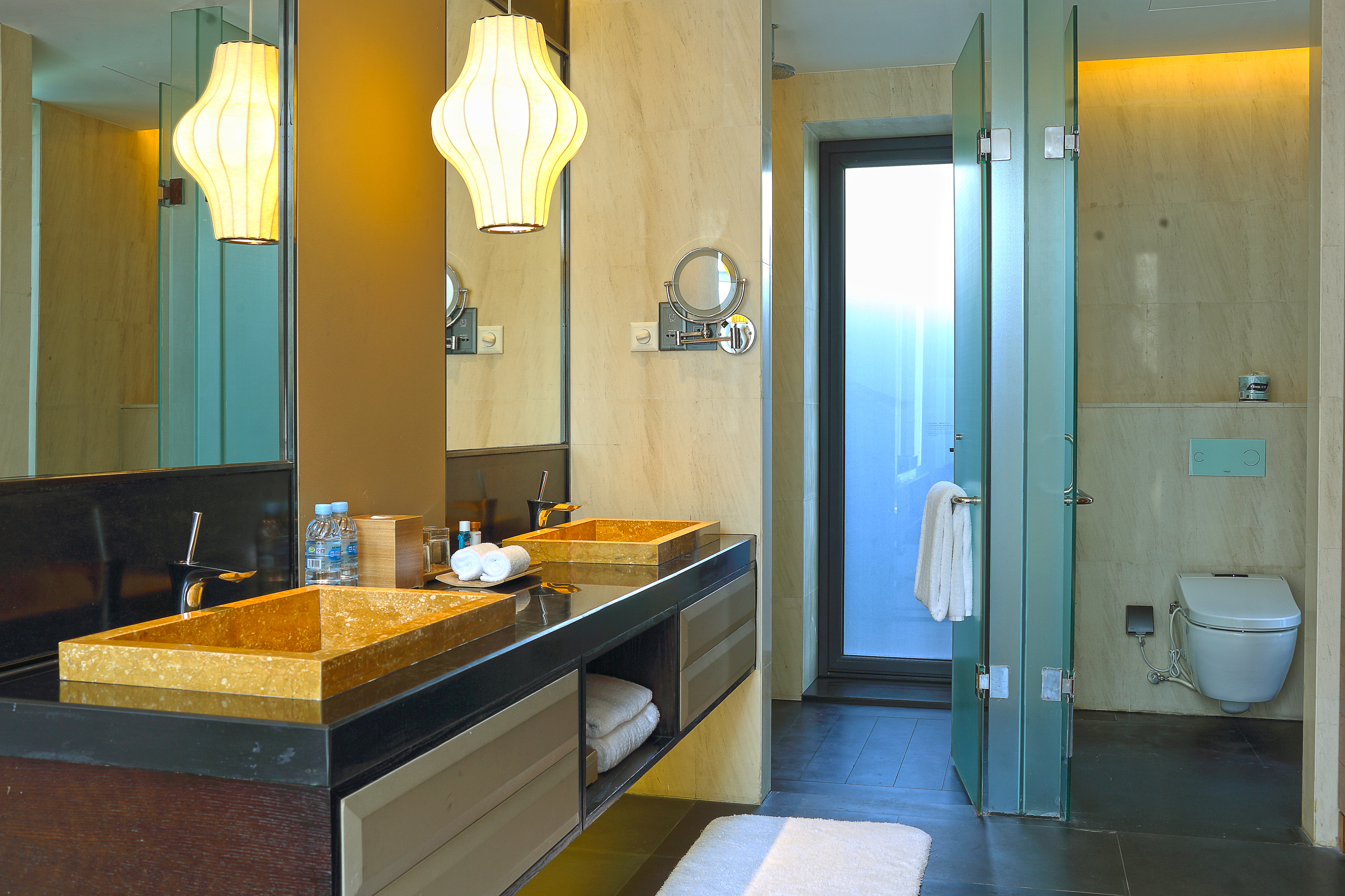 Bay Breeze Resort Shenzhen池畔别墅套房