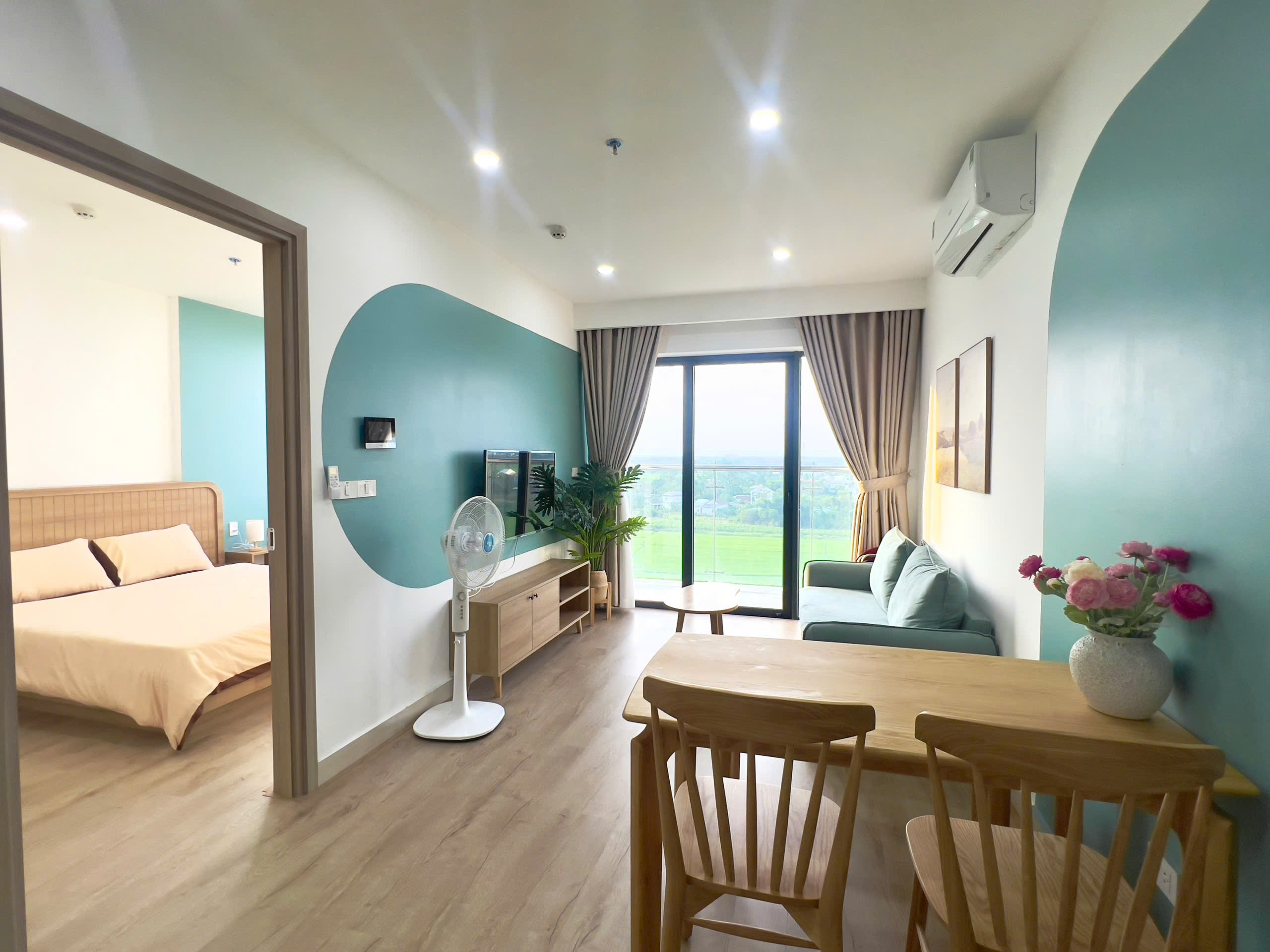 兩臥室陽臺公寓，城景+泳池