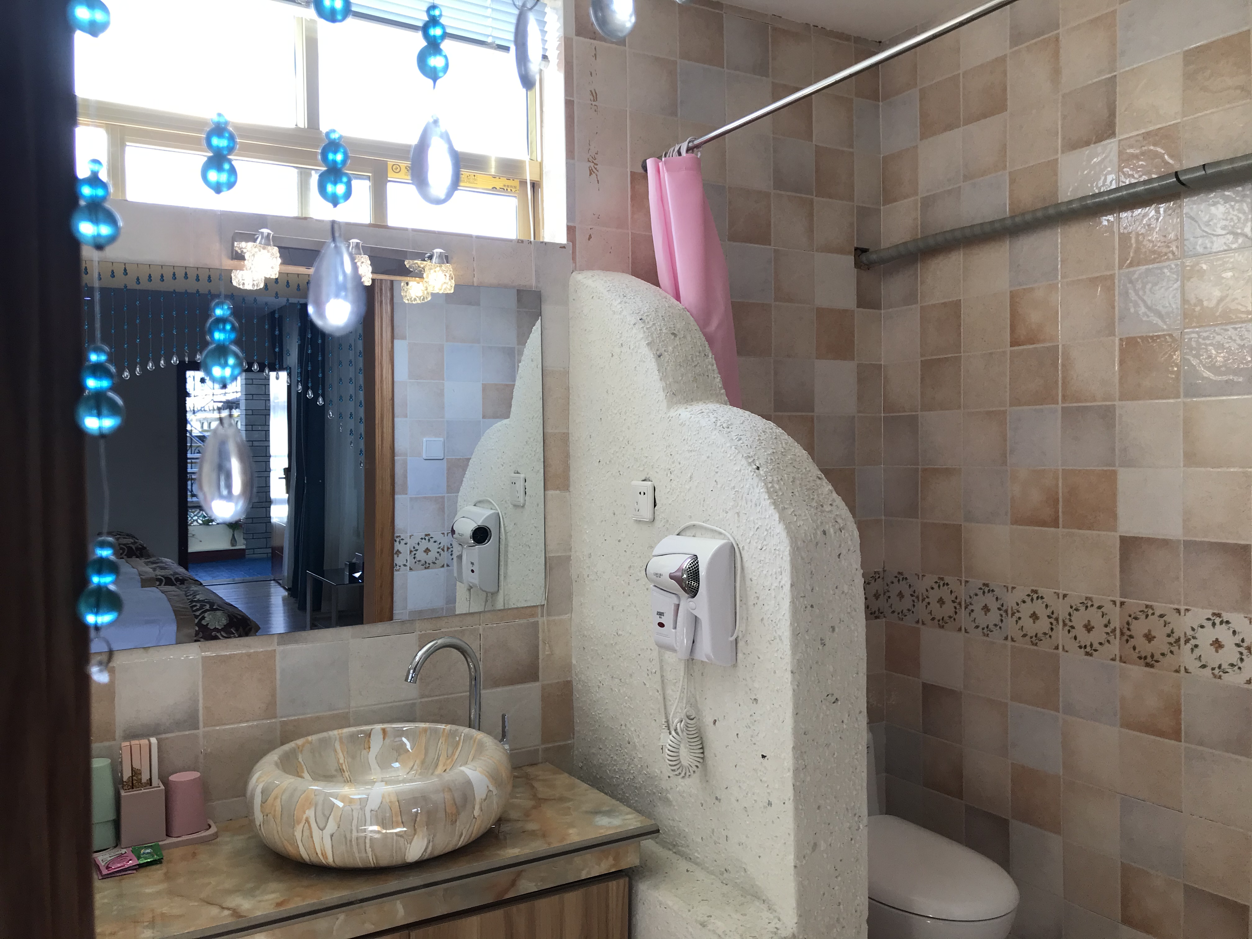 温馨三人間（308）