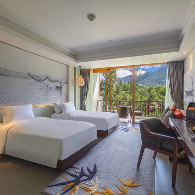 Grand Twin Room With Garden View And Balcony
