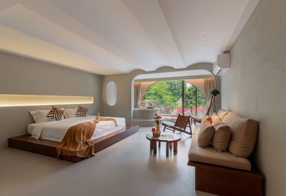 Deluxe Hot Spring Double Bed Room | Private Soaking Pool + Floor-to-Ceiling Window With Courtyard View