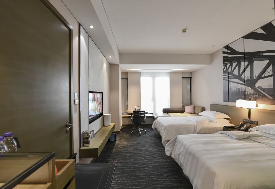 畅享河景家庭联通套房