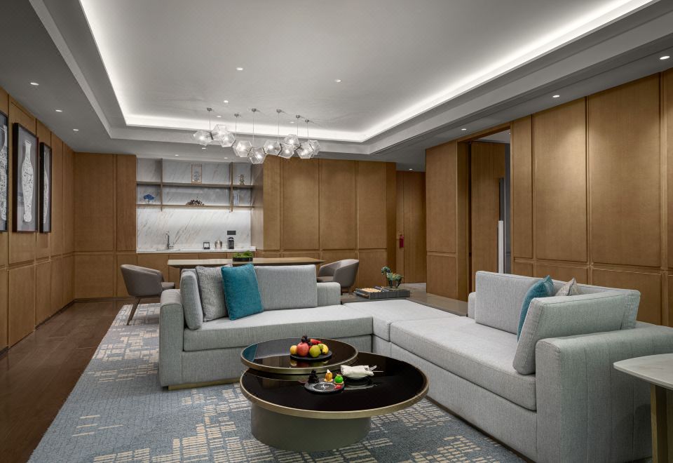 外交官套房-拥揽落日余晖与繁华都市美景