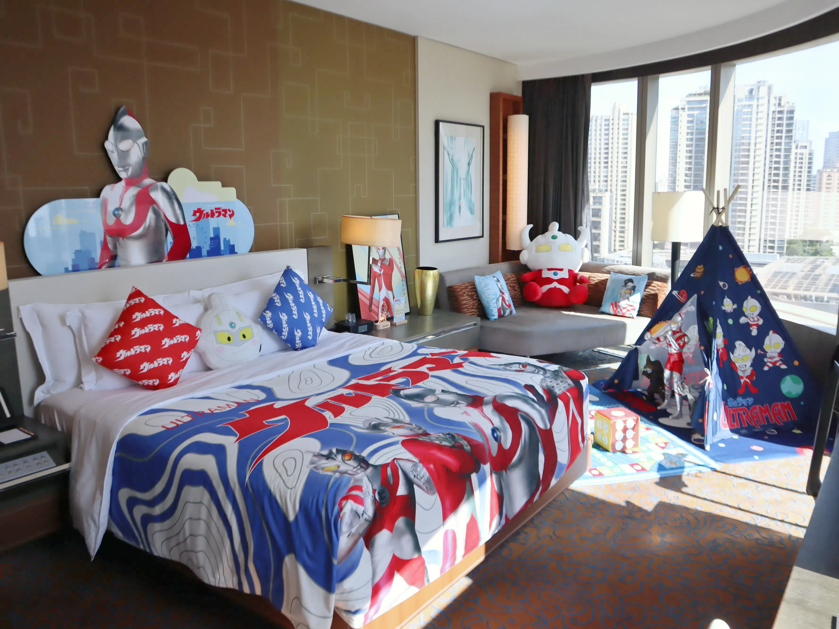 奧特曼主題親子套房