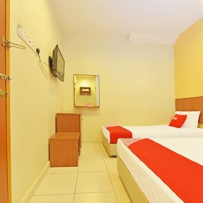 Suite Bertiga Kupon OYO 582 Hotel Walk Inn