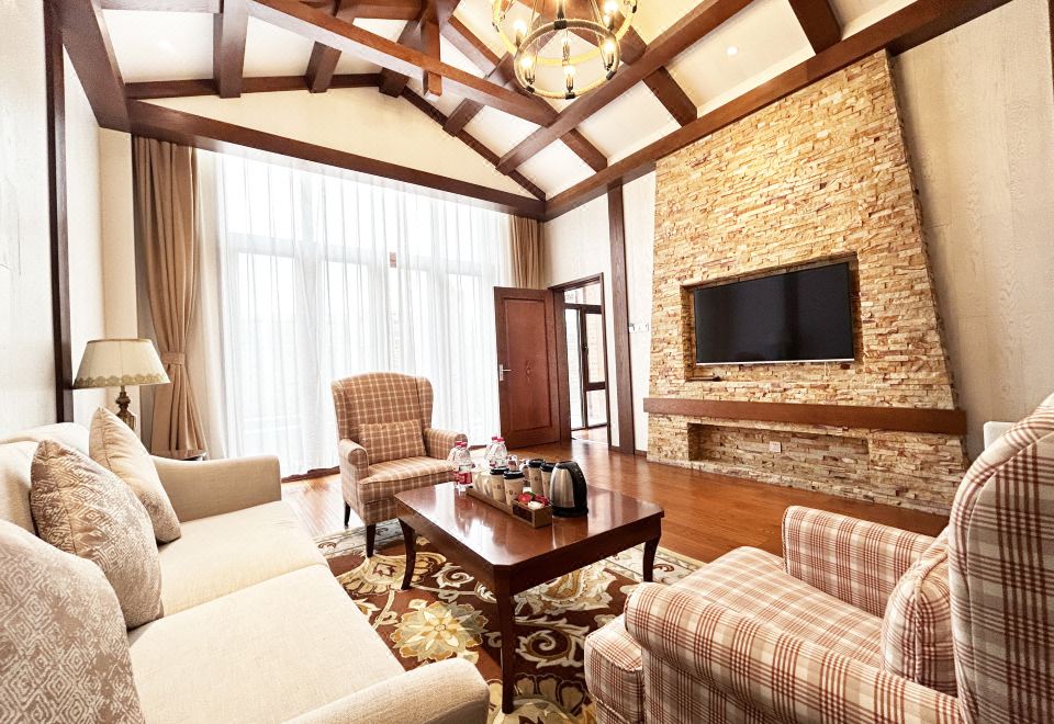 Baihualin Hot Spring Valley HotelLoft Hot Spring Room - 2-Room