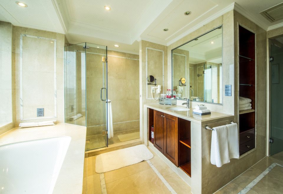 VR主題商務豪華大床房（觀影+遊戲）