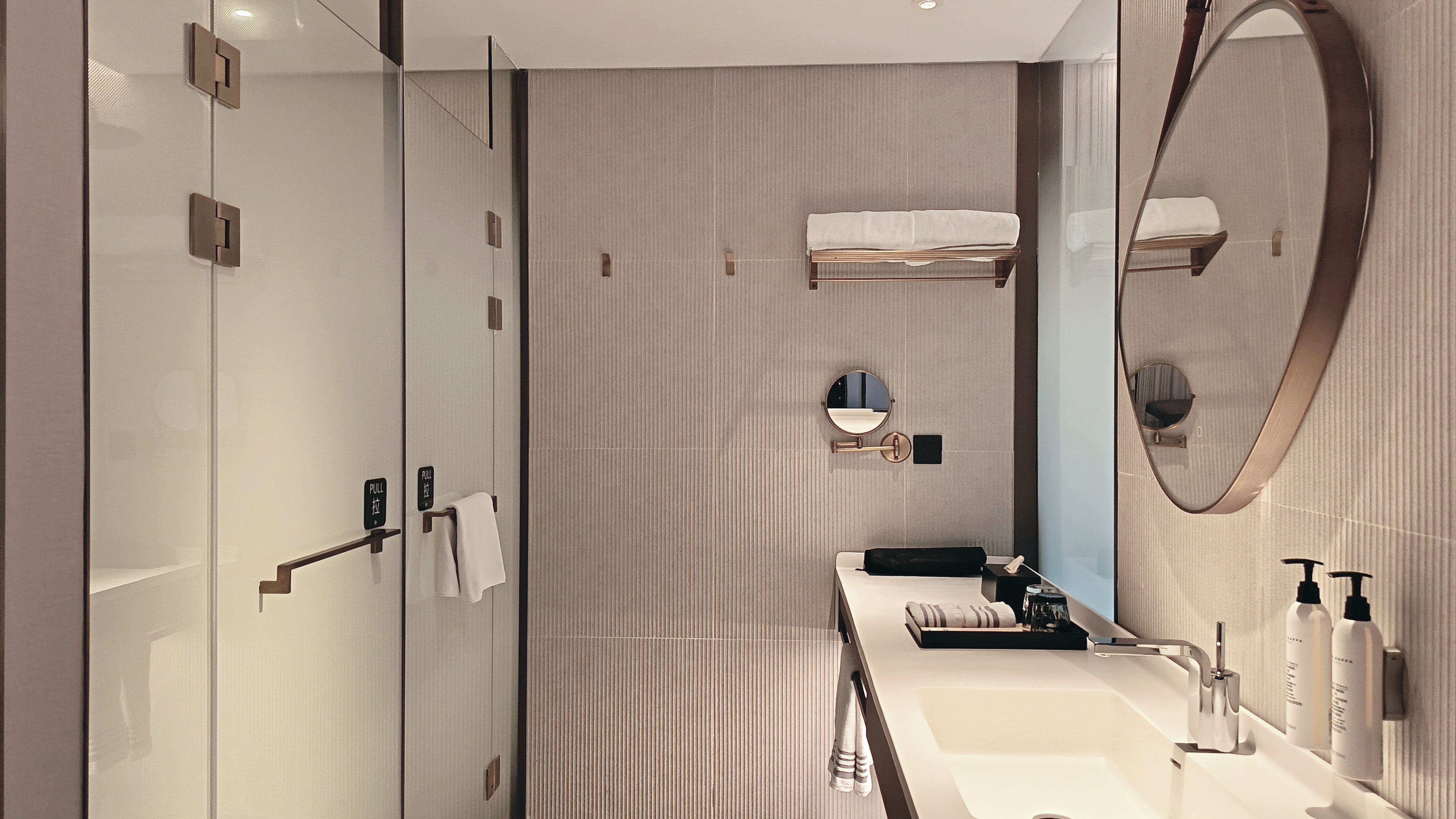 影音双床房（100寸高清巨幕+智能投屏+畅享热门大片）