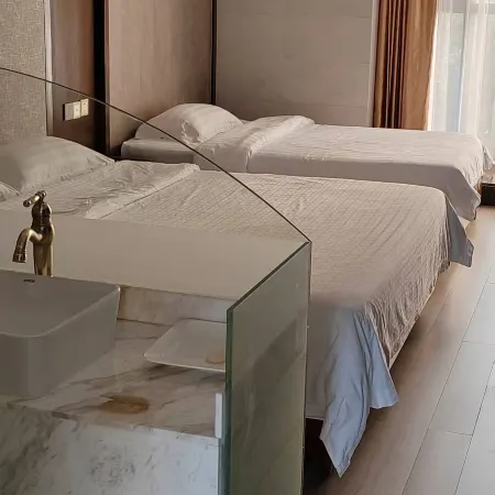 Baoting Yilan Inn