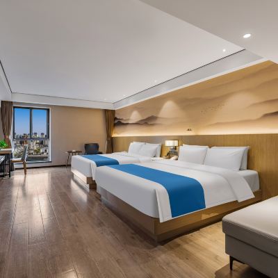 至尊家庭房 昆明官渡華美達安可飯店優惠