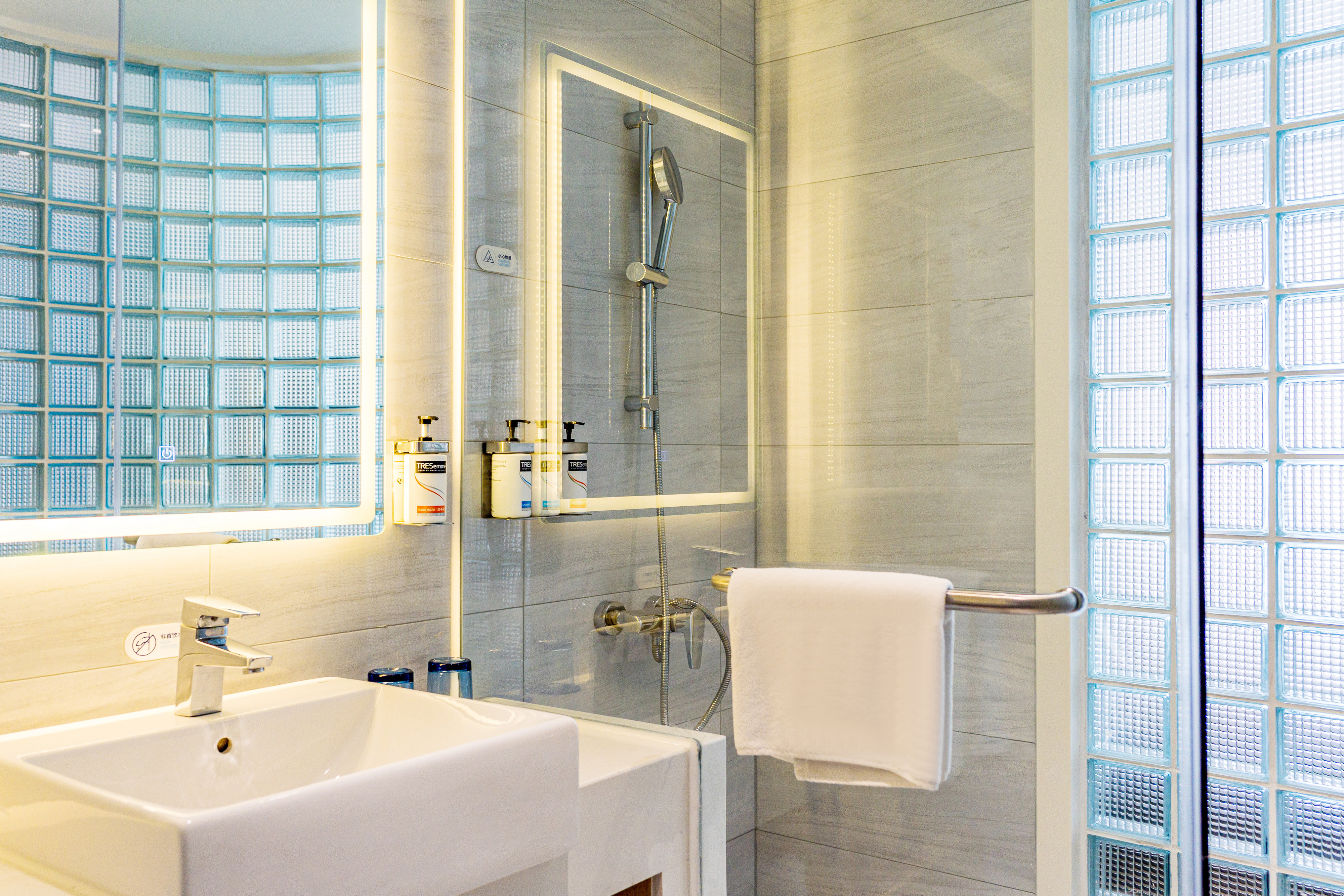 高级房 大床 更大面积