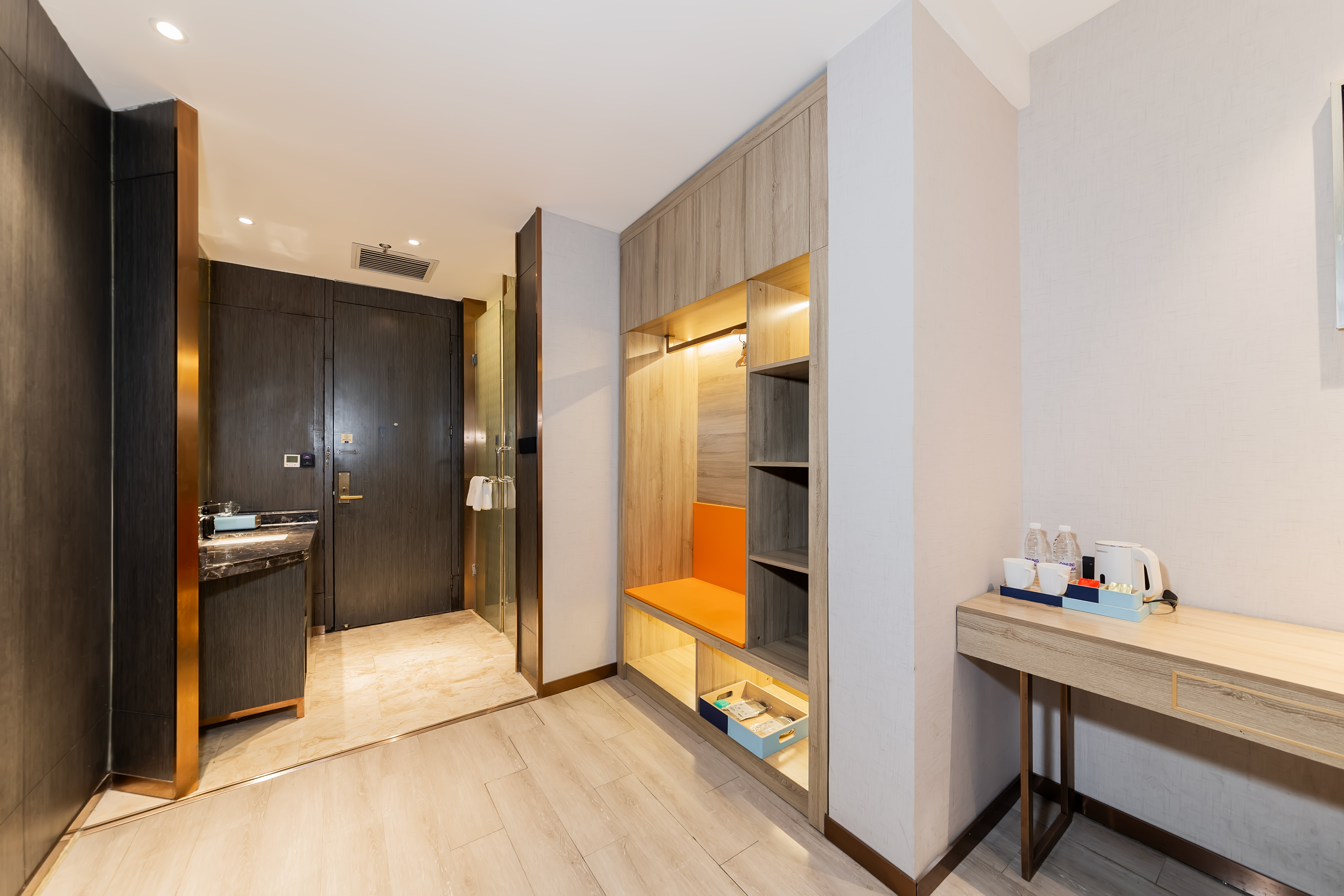 Starway Hotel (Xi'an North Railway Station, Fengcheng Fifth Road)轻奢舒雅大床房（舒适好眠+释压床垫+乾湿分离）