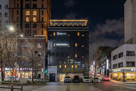 Hongdae Ongi Hotel 홍대 온기 호텔