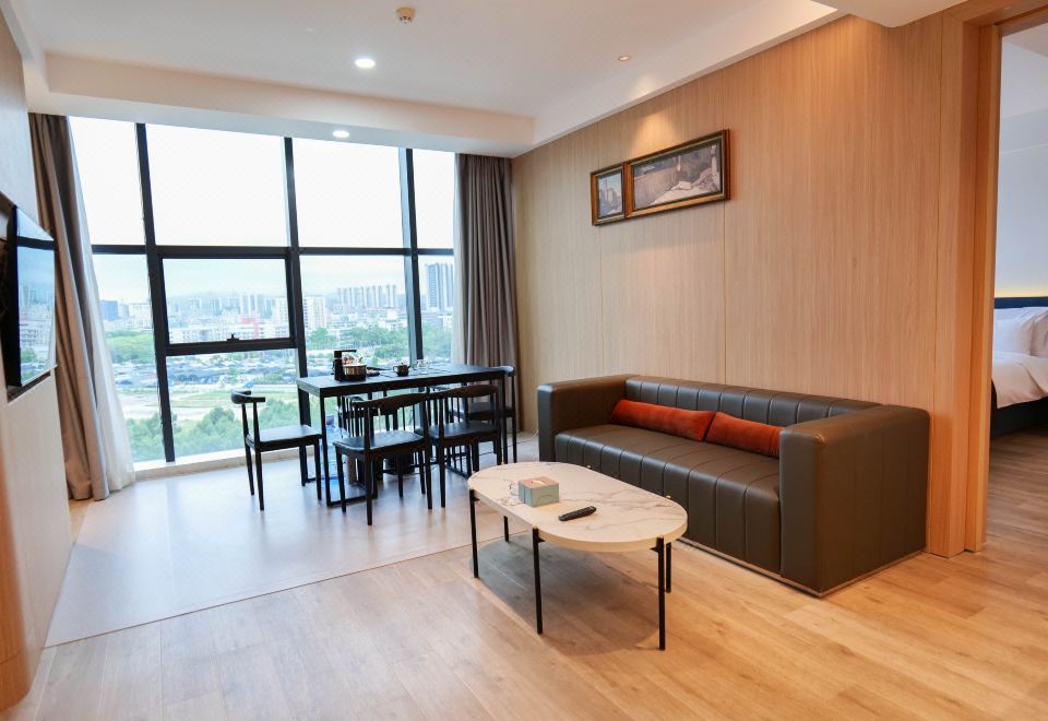 Executive Deluxe Suite (with Tea Table And Zero-Gravity Pillow)