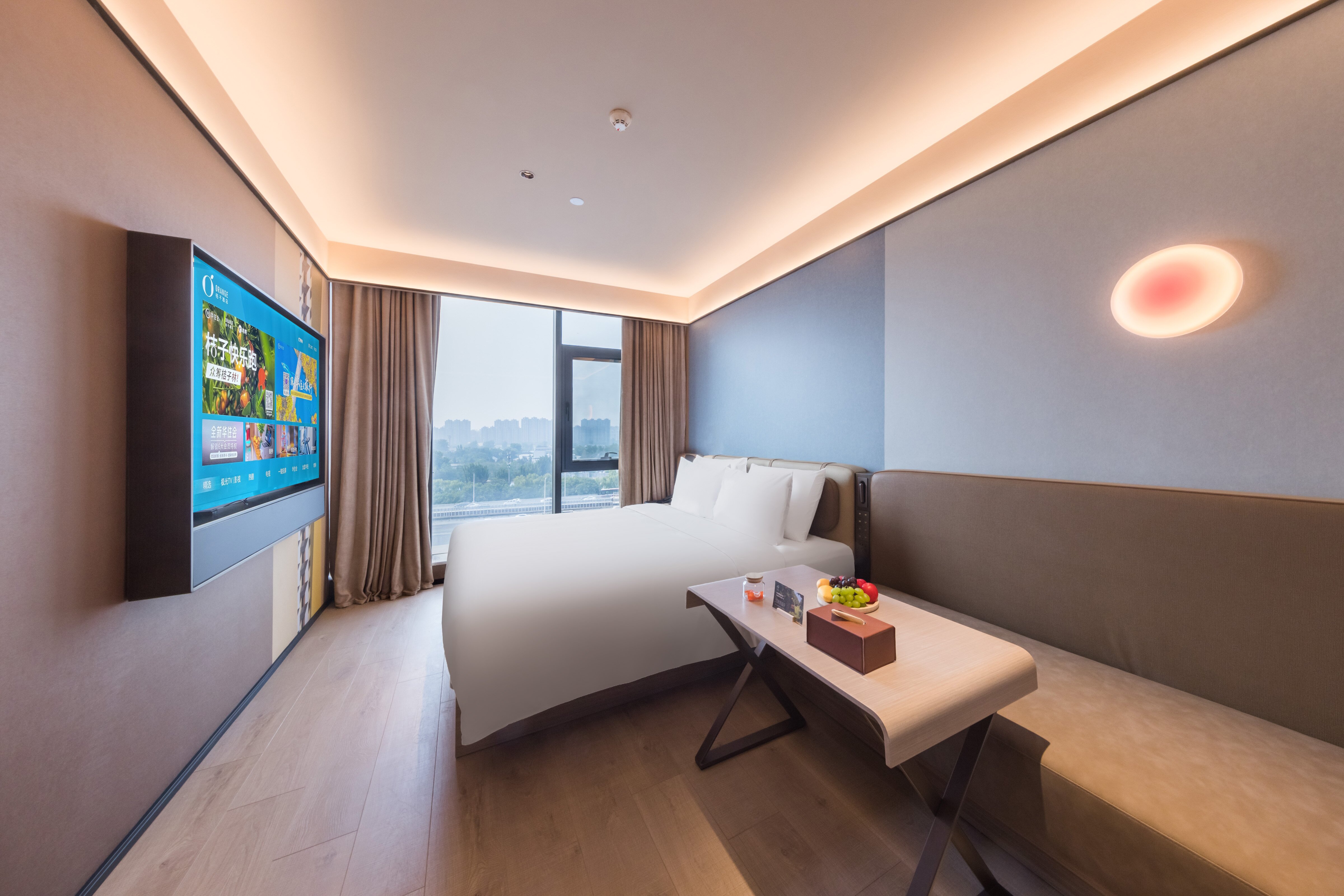观景豪华大床房（落地窗+65寸投屏电视+冰箱）