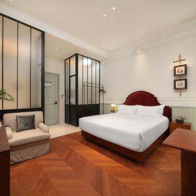 暮色・臻享大床房（智能客控+休閒桌椅+小冰箱） 嶼海·南庭別墅飯店（鼓浪嶼店）優惠