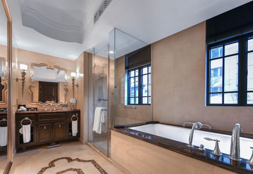 雅致高级大床房