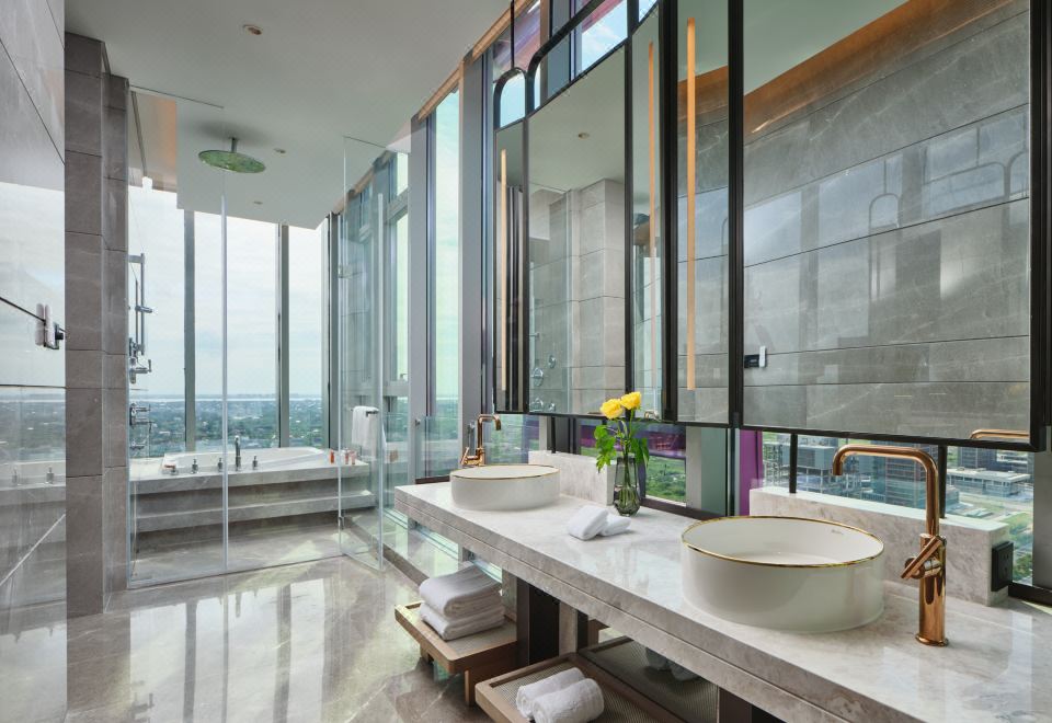 Crowne Plaza QidongPresidential Suite