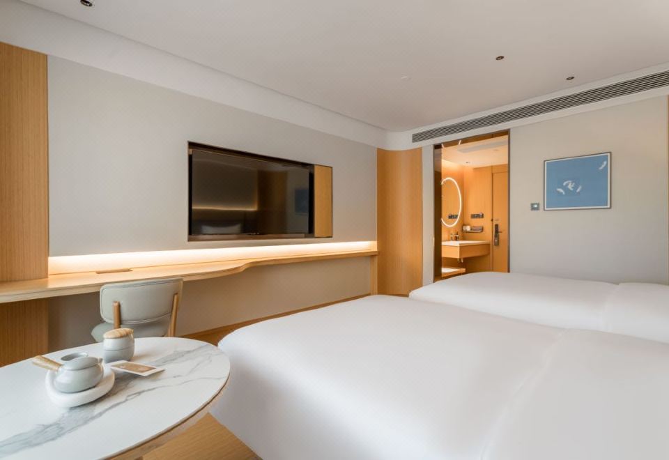 高级双床房（65寸可投屏电视+禅茶香氛加湿器+小冰箱）