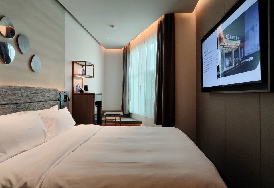 特價大床房（加熱毛巾桿+小冰箱+智能鏡）