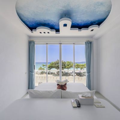 Deluxe Double Room With Balcony And Sea View Cat at Greece Promo Code