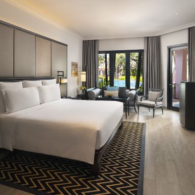 通泳池精緻特大床套房（可使用俱樂部） 芭達雅度假村洲際飯店 - IHG 旗下飯店優惠