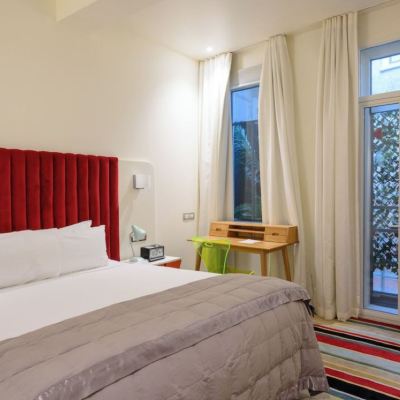 Courtyard Suite Hotel DeBrett Promo Code