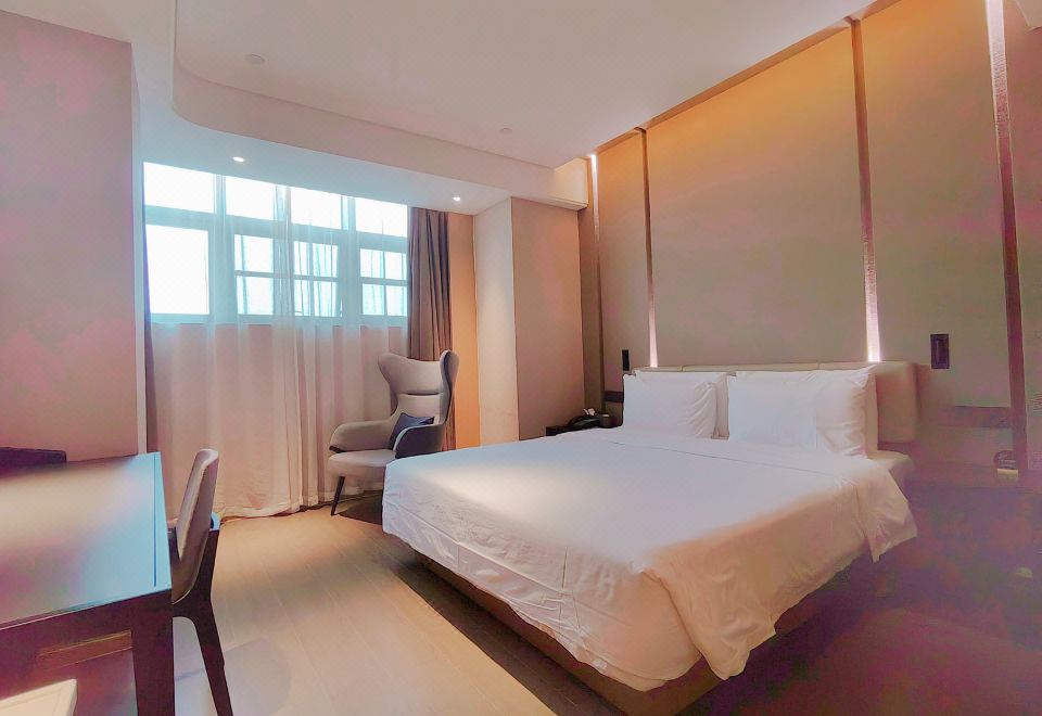 Atour Hotel(Suzhou Mudu Ancient Town Store Lingyan Mountain Metro Station)Superior Double Room