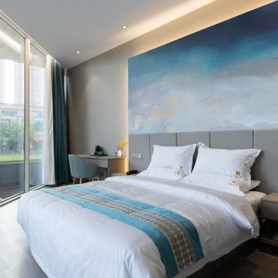 豪華大床房 海邸優舍精品飯店（青島五四廣場奧帆中心店）優惠