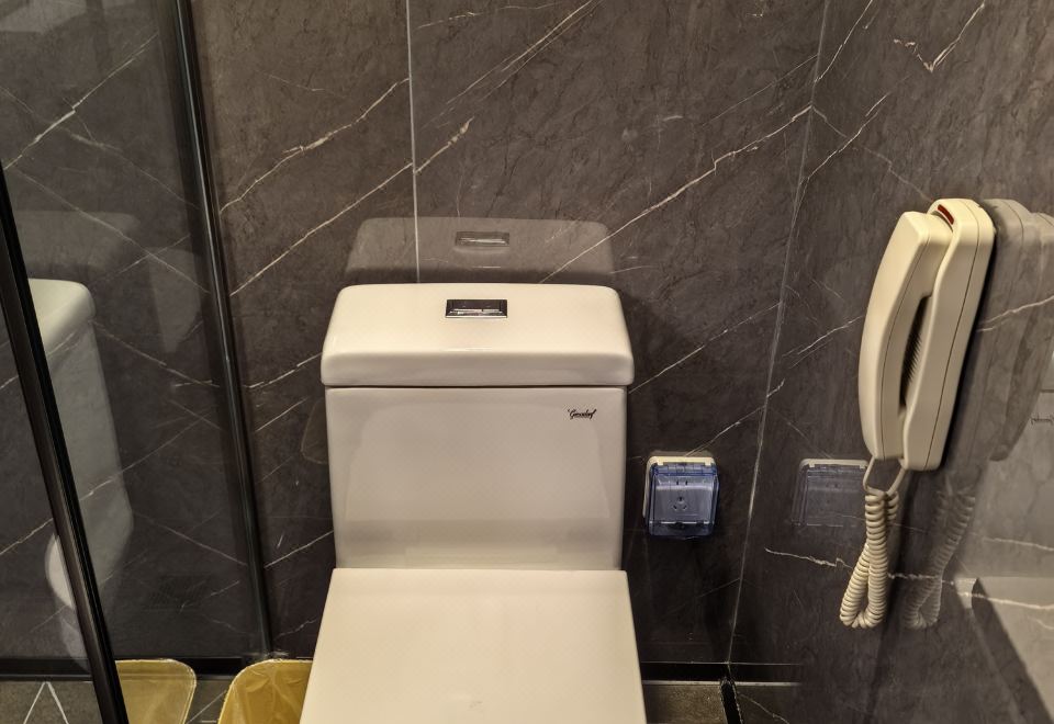 高級大床房（加濕器+小冰箱）