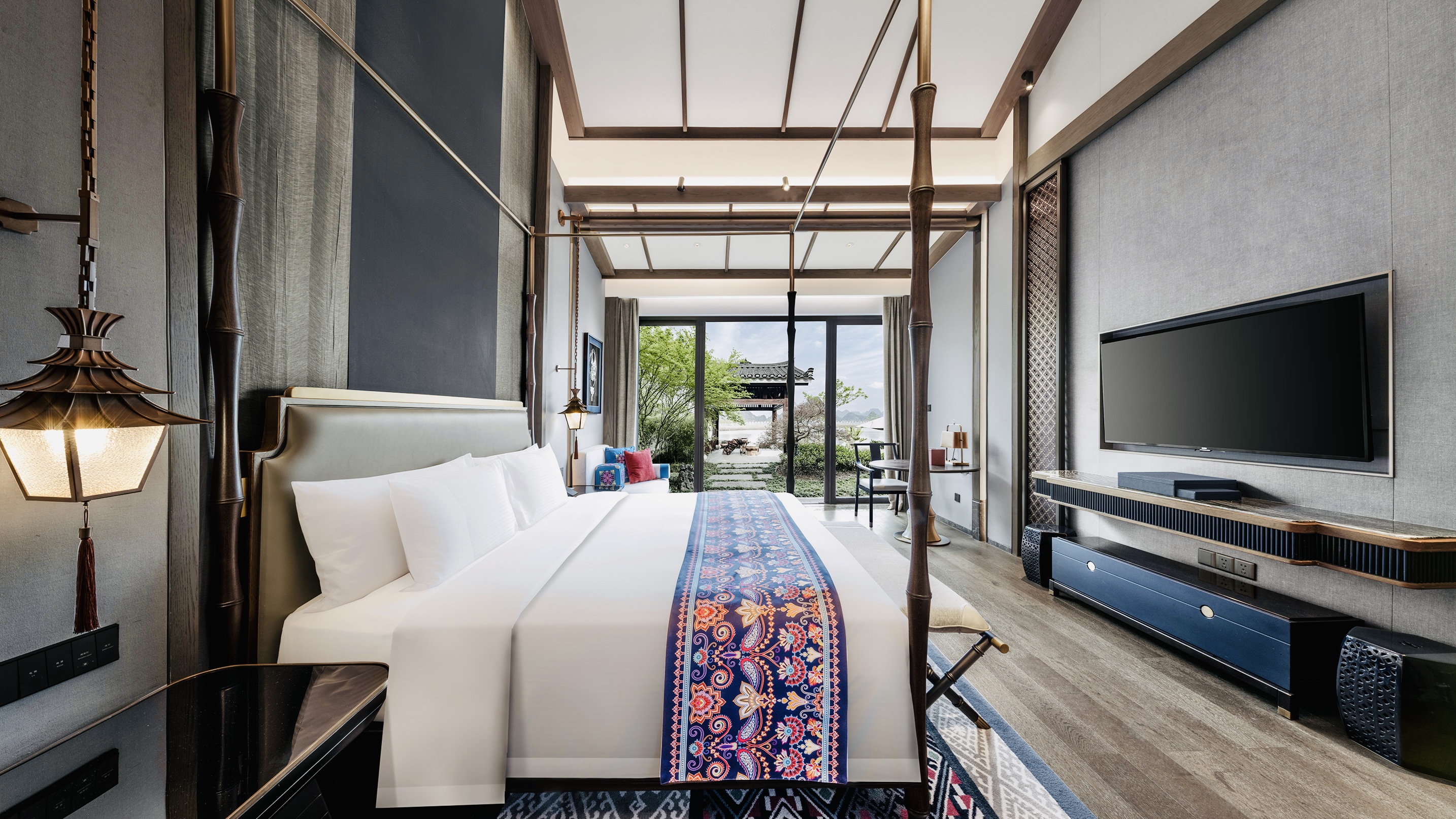 湖景庭院露台三卧别墅