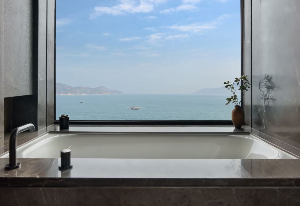 Alila Dong'ao Island ZhuhaiSuite King With Ocean View, Premium