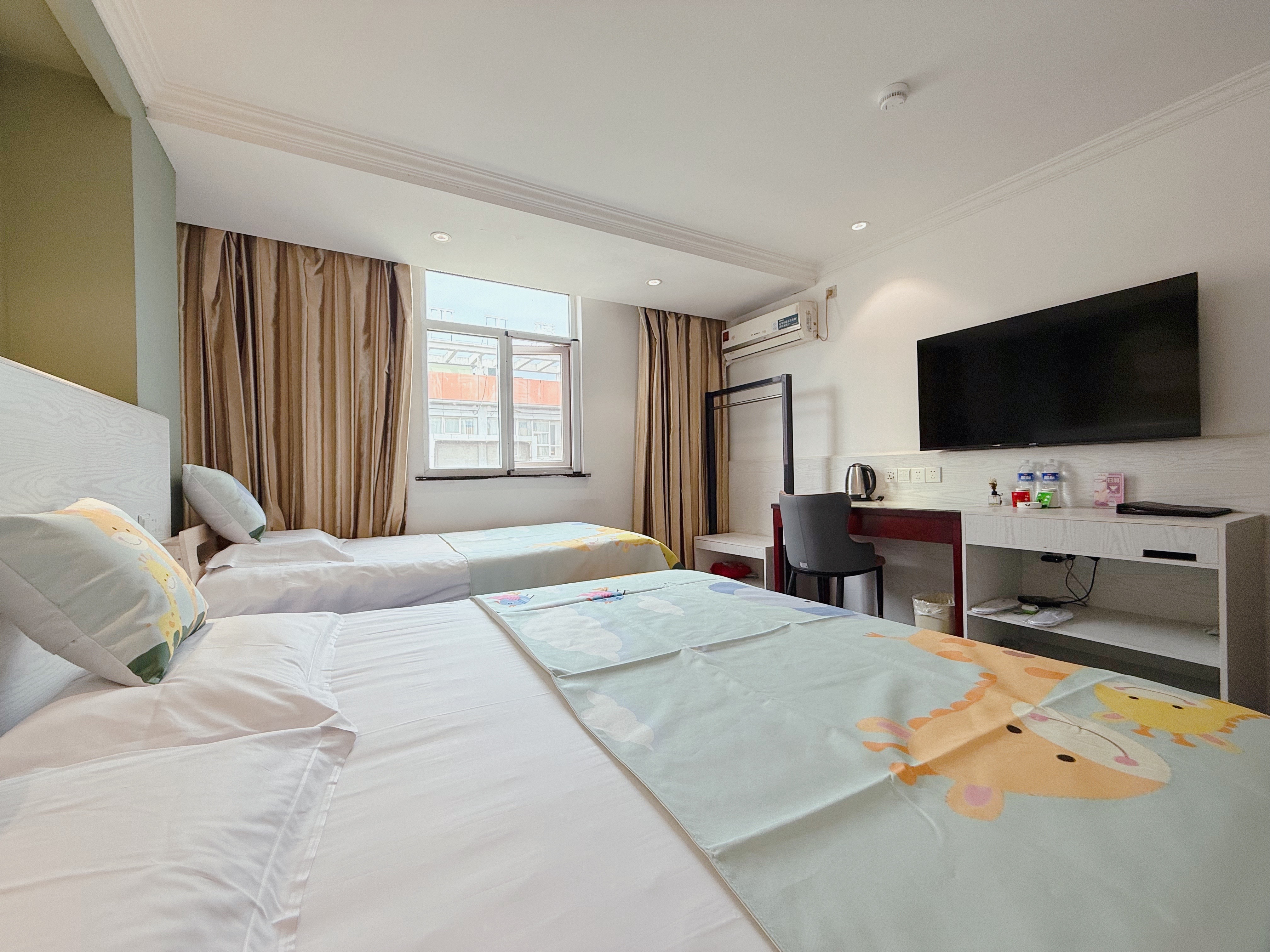 童趣HOME房（婴儿浴盆+卡通）