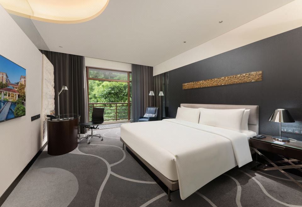 探索屿见时光阳台大床房