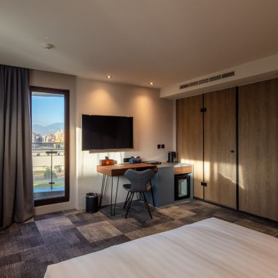 行政雙人房，含行政貴賓廳、共享辦公室使用權 路徒PLUS行旅-主題館優惠