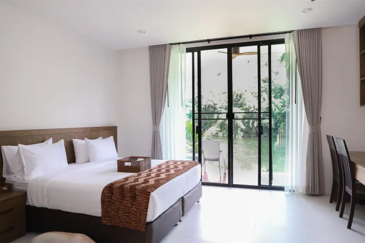 ห้องดีลักซ์ เตียงใหญ่ 1 เตียง